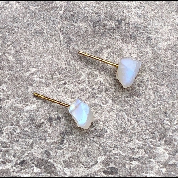 Estrella & Luna Raw Moonstone earring - Picture 2 of 4